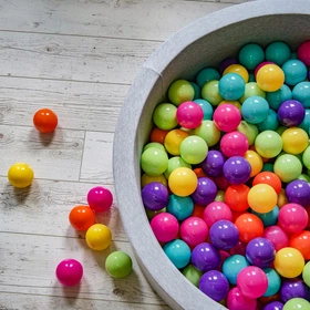 KiddyMoon Suchy basen okrągły z piłeczkami 7cm 120x30 Zabawka basen piankowy, jasnoszary: jasny zielony-żółty-turkus-pomarańcz-ciemny róż-fiolet