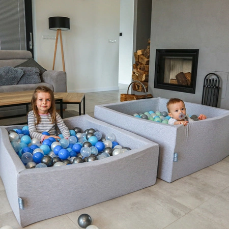 KiddyMoon Suchy basen trójkątny z piłeczkami 7cm Zabawka basen piankowy, jasnoszary: perła-niebieski-babyblue-transparent-srebrny