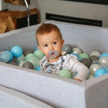 KiddyMoon Suchy basen kwadratowy z piłeczkami 7cm 120x30 Zabawka basen piankowy, jasnoszary: perła-szary-transparent-babyblue-mięta