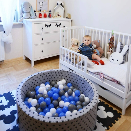 KiddyMoon Suchy basen trójkątny z piłeczkami 7cm Zabawka basen piankowy, jasnoszary: biały-szary