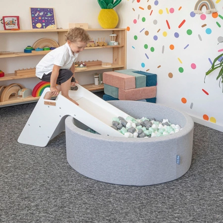 KiddyMoon Krzesełko ślizgawka 2w1 SC-002 Zabawka zjeżdżalnia, biały