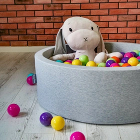 KiddyMoon Plastikowe piłeczki 7cm Zabawka zestaw kulek, jasny zielony-żółty-turkus-pomarańcz-ciemny róż-fiolet